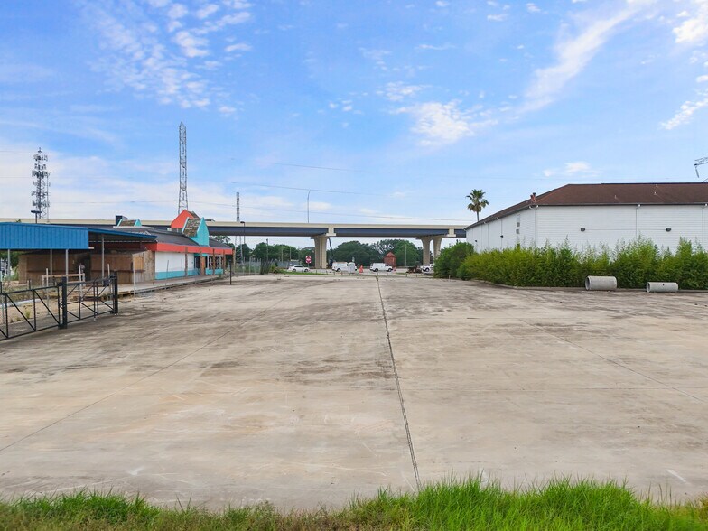 More Photos Of 200 6th St, Kemah Land For Sale