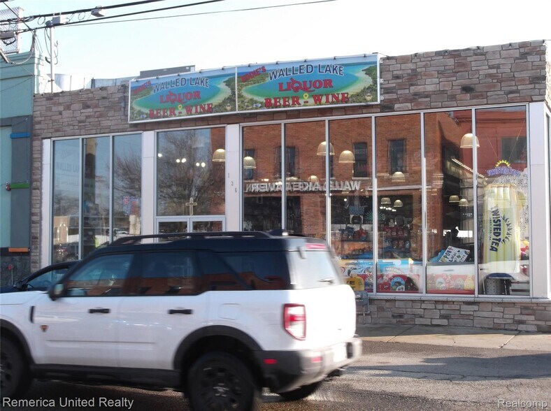 More Photos Of 121 E Walled Lake Dr, Walled Lake Storefront Retail Office For Sale