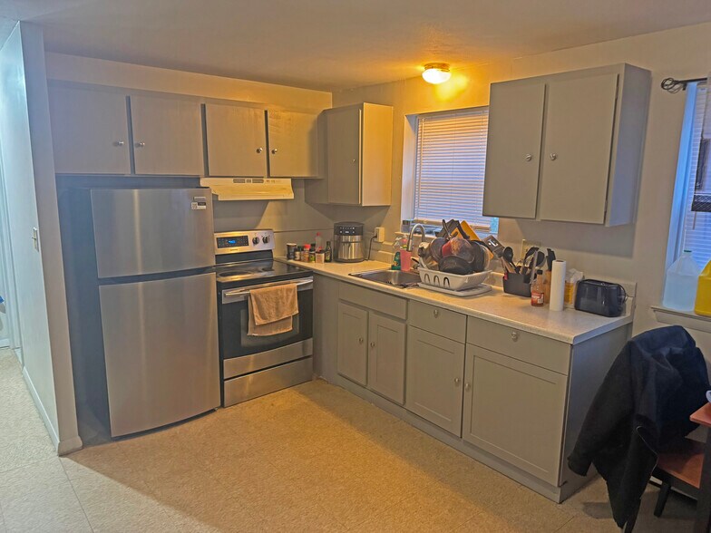 More Photos Of , Hartford Multifamily For Sale