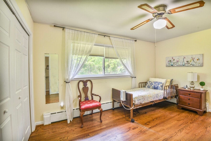 More Photos Of 1701 Maydale Dr, Silver Spring Assisted Living For Sale