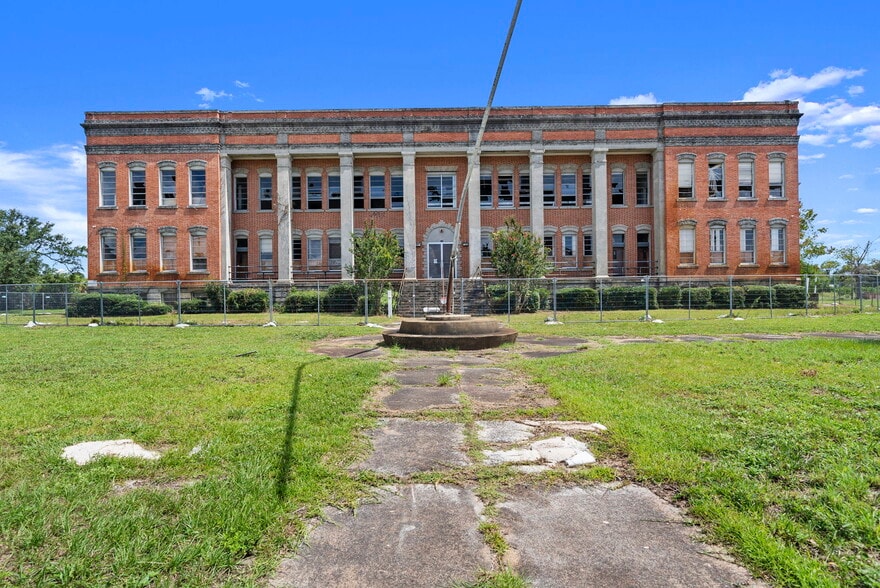 More Photos Of 101 E 7th St, Panama City Schools For Sale