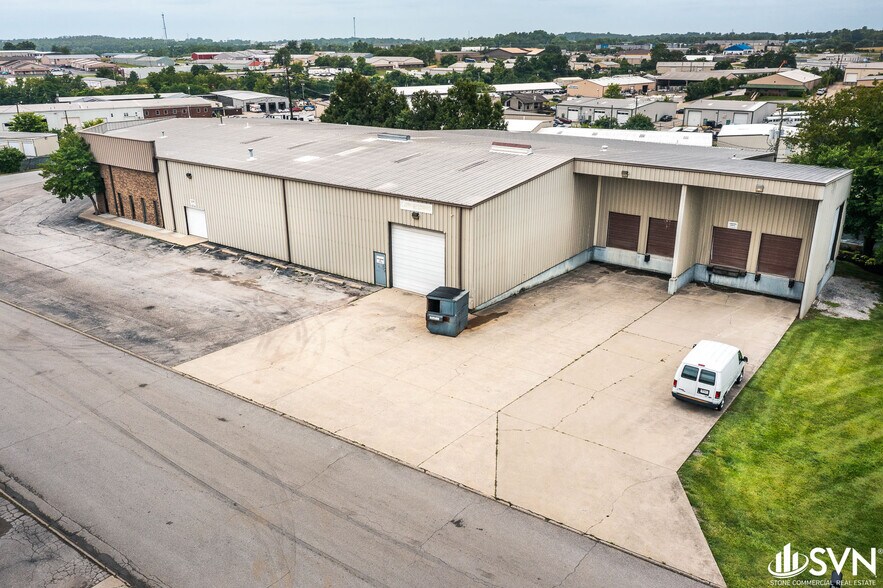 More Photos Of 125 Macarthur Ct, Nicholasville Manufacturing For Lease