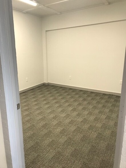 More Photos Of 5039-5057 Merriam Dr, Merriam Office For Lease