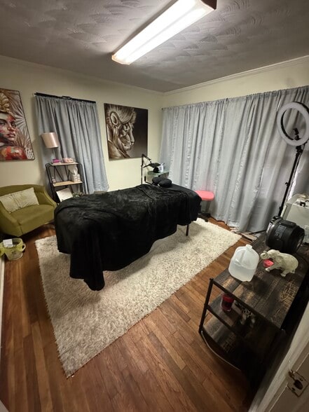More Photos Of 829 Mt Moriah Rd, Memphis Freestanding For Sale