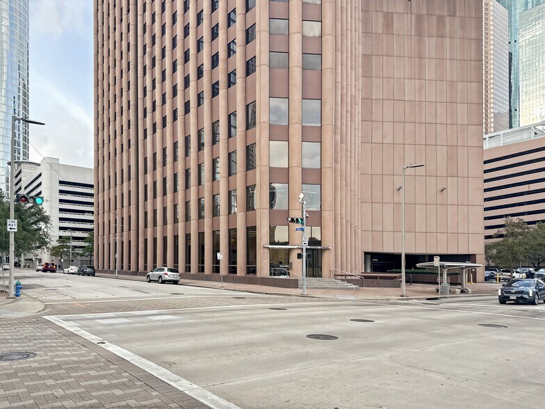 More Photos Of 1415 Louisiana St, Houston Coworking Space