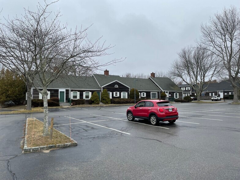 Primary Photo Of 335 Meeting House Ln, Southampton Healthcare For Sale