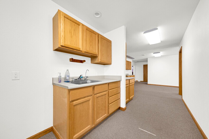 More Photos Of 138 West St, Fort Morgan Flex For Sale