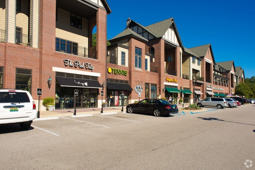 More Photos Of 2800 Cahaba Village Plz, Mountain Brook Apartments For Lease