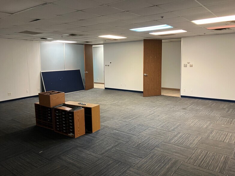 More Photos Of 220 Foremost Dr, Austin Schools For Lease