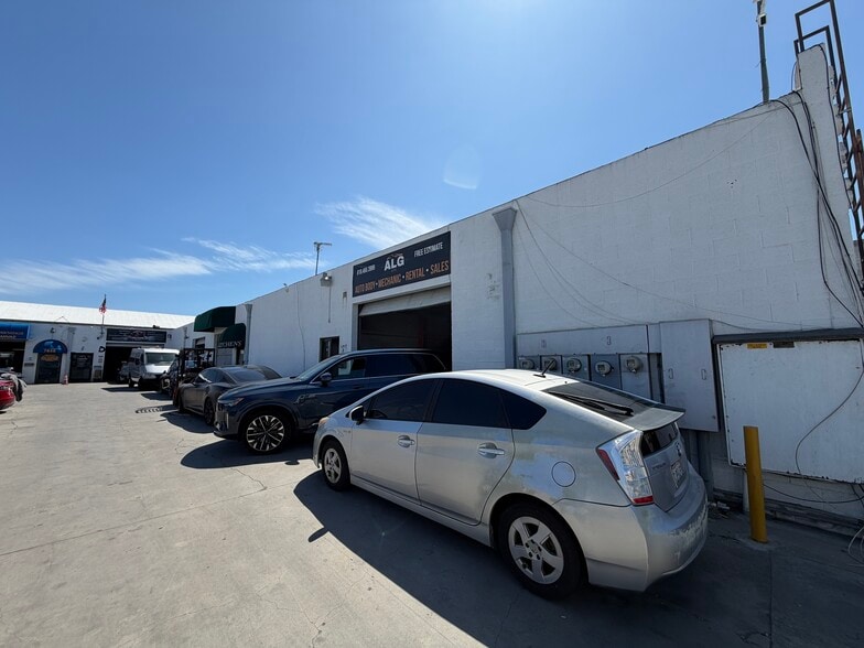 More Photos Of 7846-7848 Sepulveda Blvd, Van Nuys Warehouse For Sale