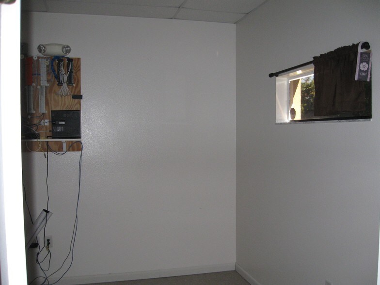 More Photos Of 5-45 Ryant Blvd, Sebring Medical For Sale