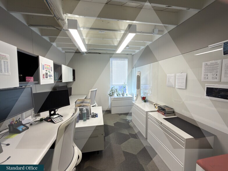 More Photos Of 2301 Caroline St, Houston Office For Sale