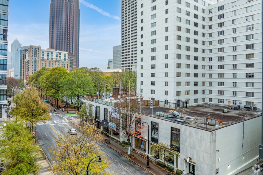 More Photos Of 710 Peachtree St NE, Atlanta Apartments For Lease