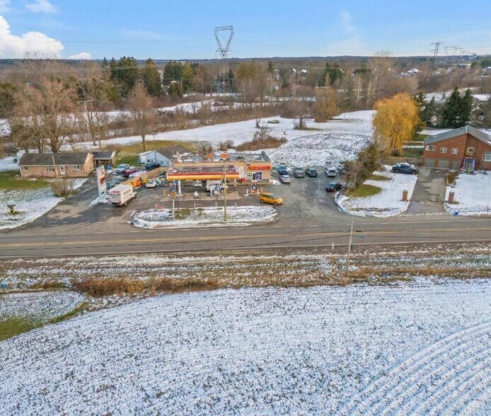 More Photos Of 10075 Sunset Rd, Southwold Convenience Store For Sale