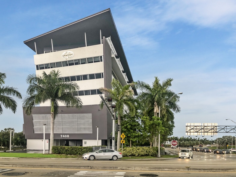 More Photos Of 7480 Bird Rd, Miami Office Residential For Lease