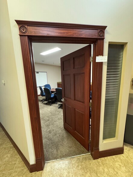 More Photos Of 1000 Hedstrom Dr, Ashland Warehouse For Lease