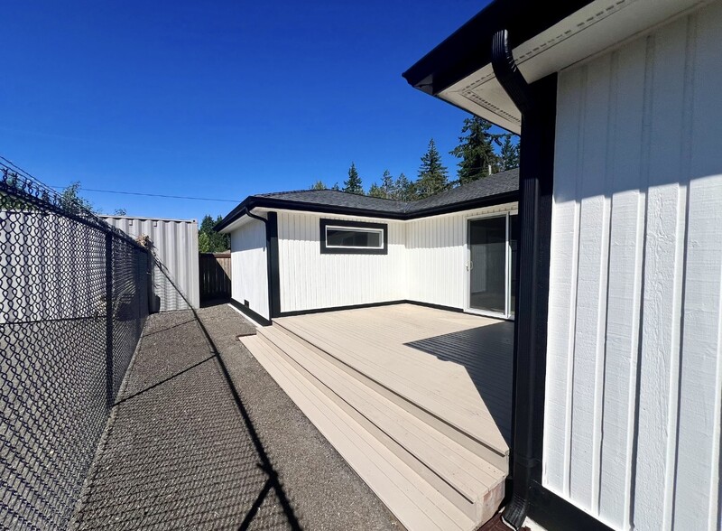 More Photos Of 12826 Avondale Way, Everett Land For Lease