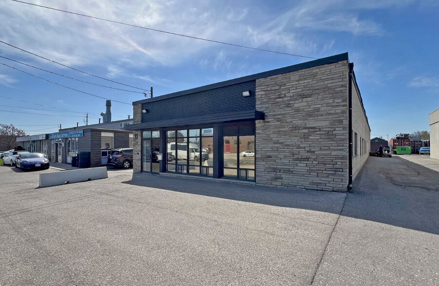 More Photos Of 11 Millwick Dr, Toronto Manufacturing For Lease