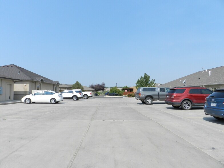 More Photos Of 1541 Ogden Rd, Montrose Medical For Lease