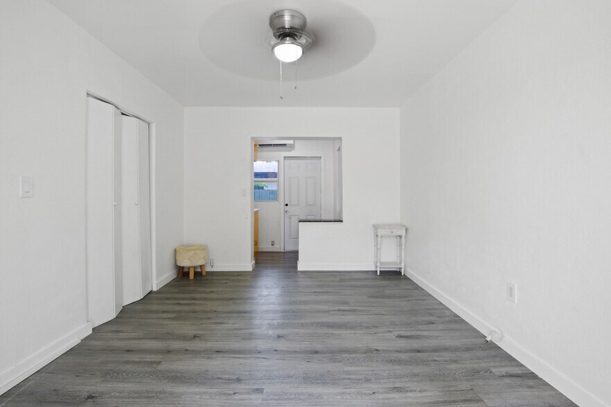 More Photos Of 401-403 NE 14th Ave, Fort Lauderdale Apartments For Sale