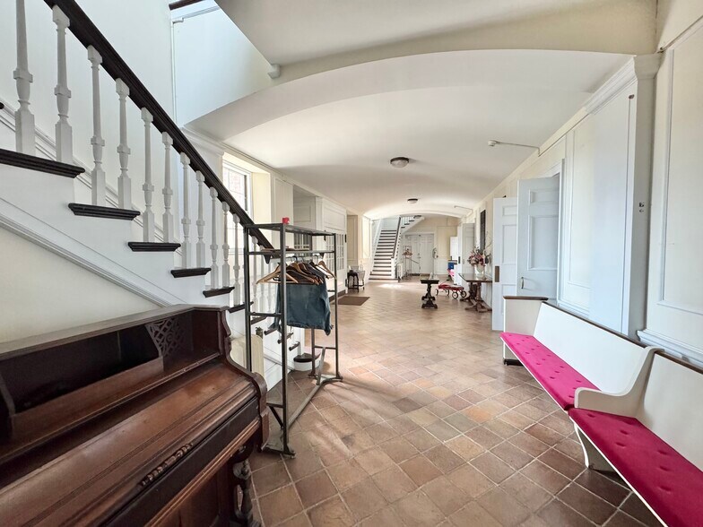 More Photos Of 46 Park St, Montclair Office For Lease