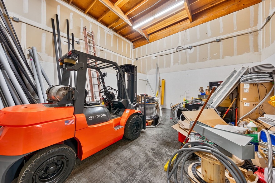 More Photos Of 3298 Monier Cir, Rancho Cordova Warehouse For Sale