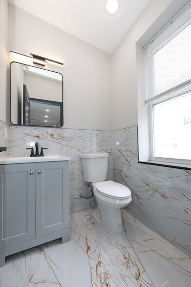 More Photos Of 3565 Kensington Ave, Philadelphia Storefront Retail Residential For Sale