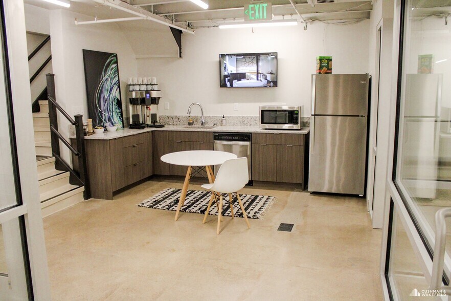 More Photos Of 201 E 4th St, Loveland Coworking Space