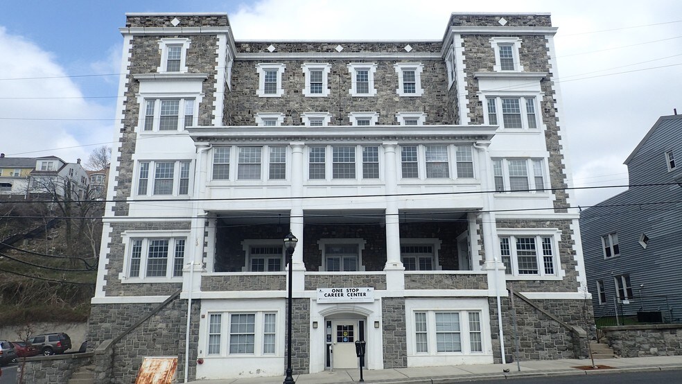 More Photos Of 75 S Main St, Phillipsburg Office For Lease