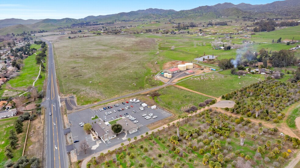 More Photos Of 32588 CA-190, Springville Office For Sale