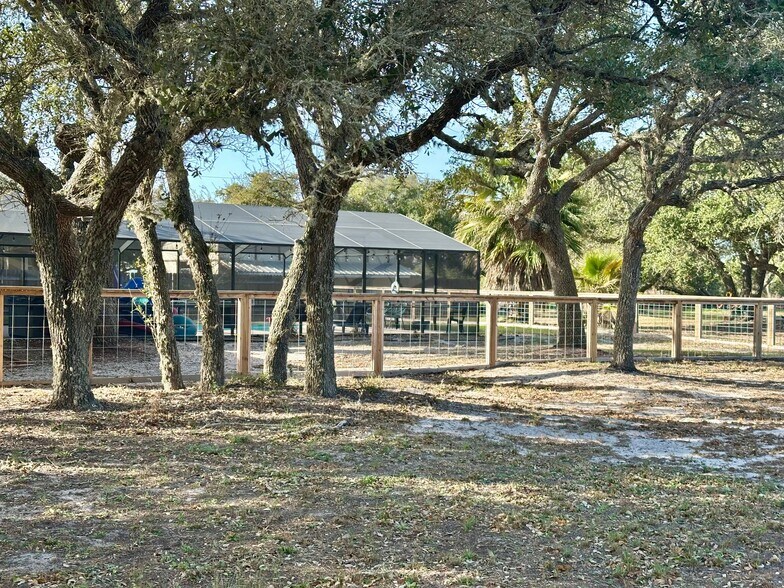 More Photos Of 1524 16th St, Rockport Manufactured Housing Mobile Home Park For Sale