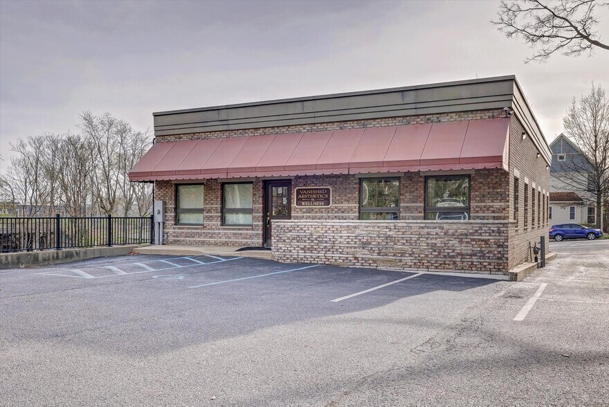 More Photos Of 805-807 N College Ave, Bloomington Medical For Sale