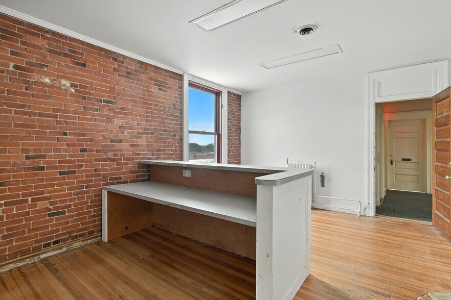 More Photos Of 76-82 Main St, Northampton Office For Lease