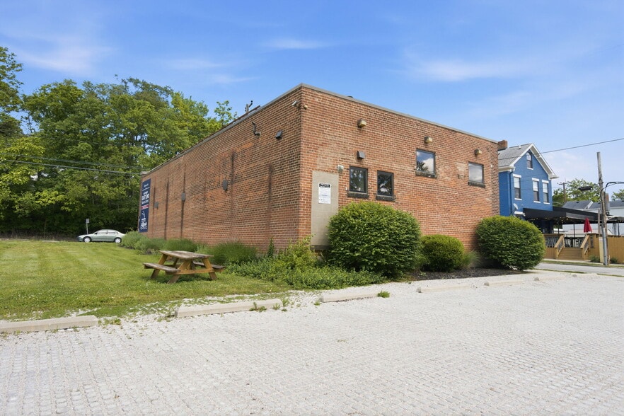 More Photos Of 3251 Riverside Dr, Cincinnati Loft Creative Space For Lease