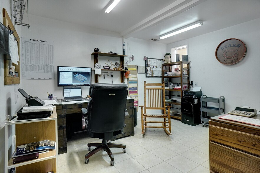 More Photos Of 396 Goshen Rd, Springtown Service Station For Sale