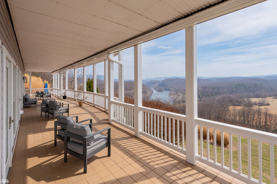 More Photos Of 125 River Ridge Dr, Pearisburg Hospitality For Sale