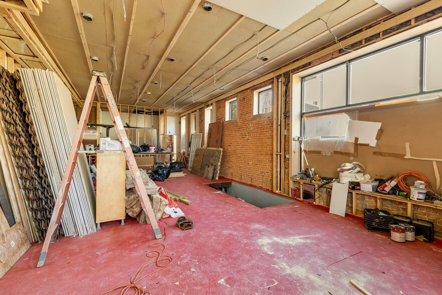 More Photos Of 2324 N Capitol St NW, Washington Storefront Retail Residential For Sale