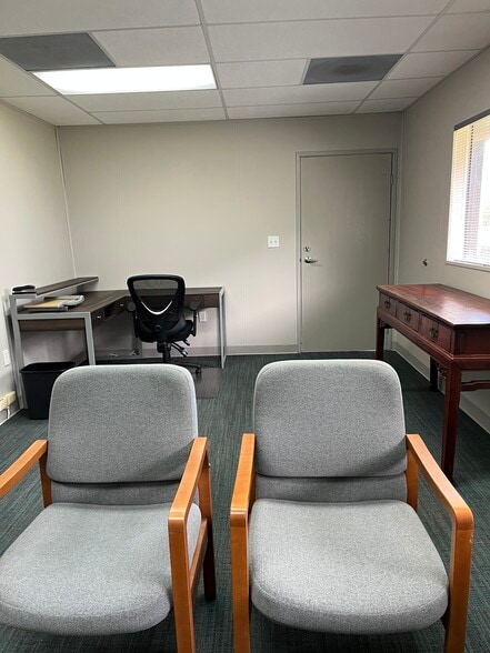 More Photos Of 930 E St, Rio Linda Office Residential For Lease