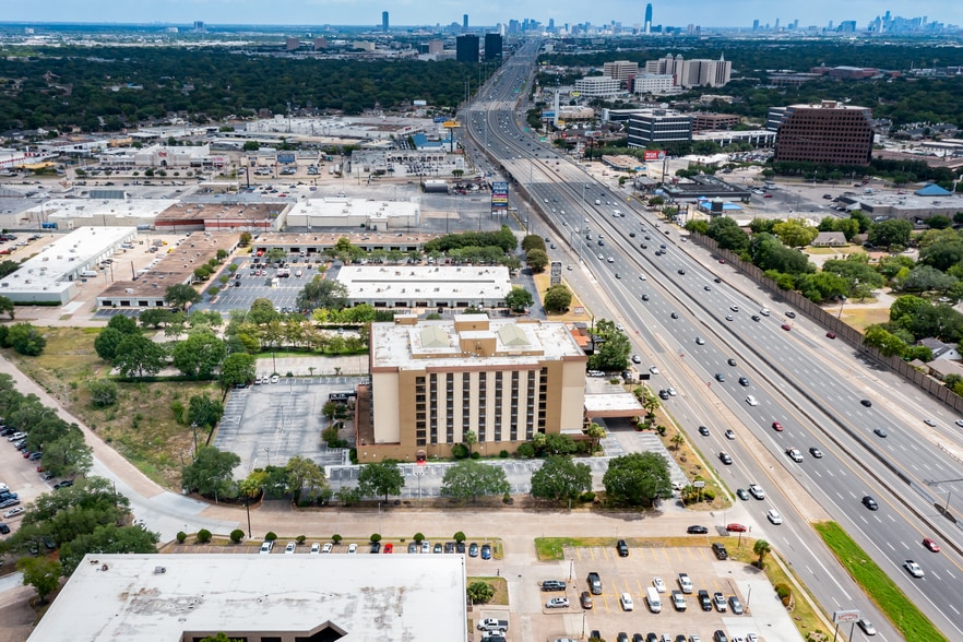More Photos Of 9090 Southwest Fwy, Houston Hotel For Sale