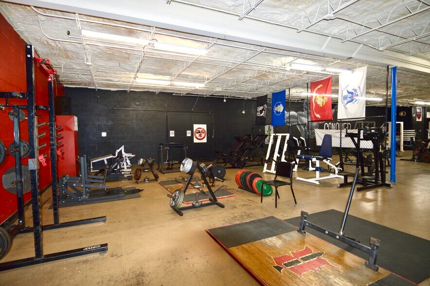 More Photos Of 1300 S Bolton St, Jacksonville Warehouse For Sale