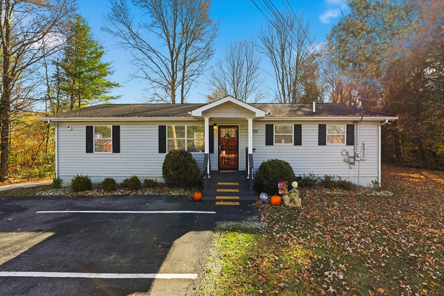 More Photos Of 7713 Oak Ridge Hwy, Knoxville Office For Sale