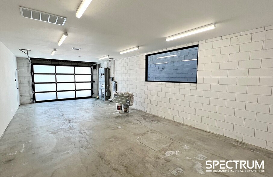 More Photos Of 23012 Ventura Blvd, Woodland Hills Loft Creative Space For Sale
