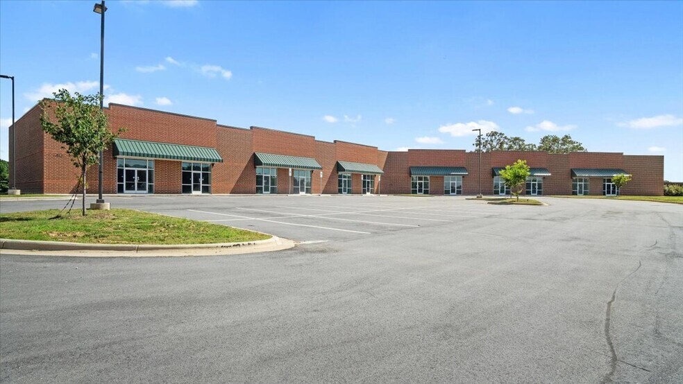 More Photos Of 40 Industrial Park Dr, Henderson Medical For Lease