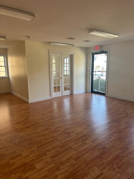 More Photos Of 249 Main St, Woodbridge Office For Lease