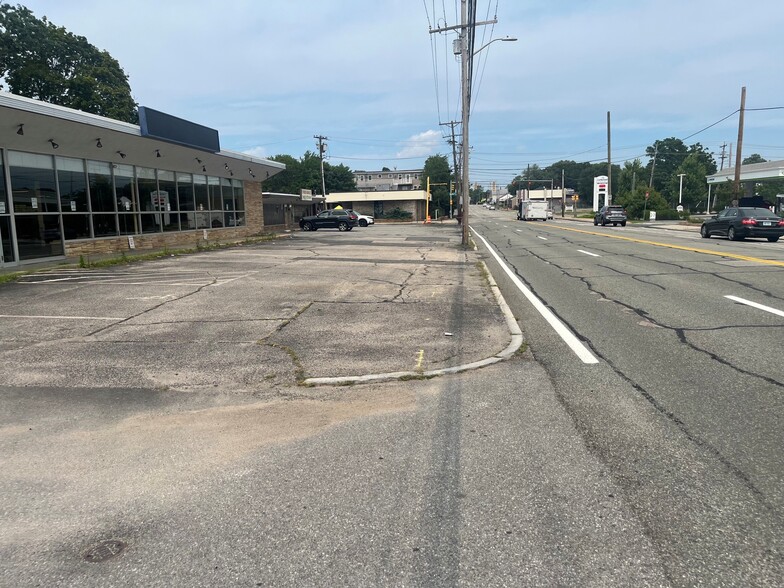 More Photos Of 2841 Pawtucket Ave, Riverside Freestanding For Lease