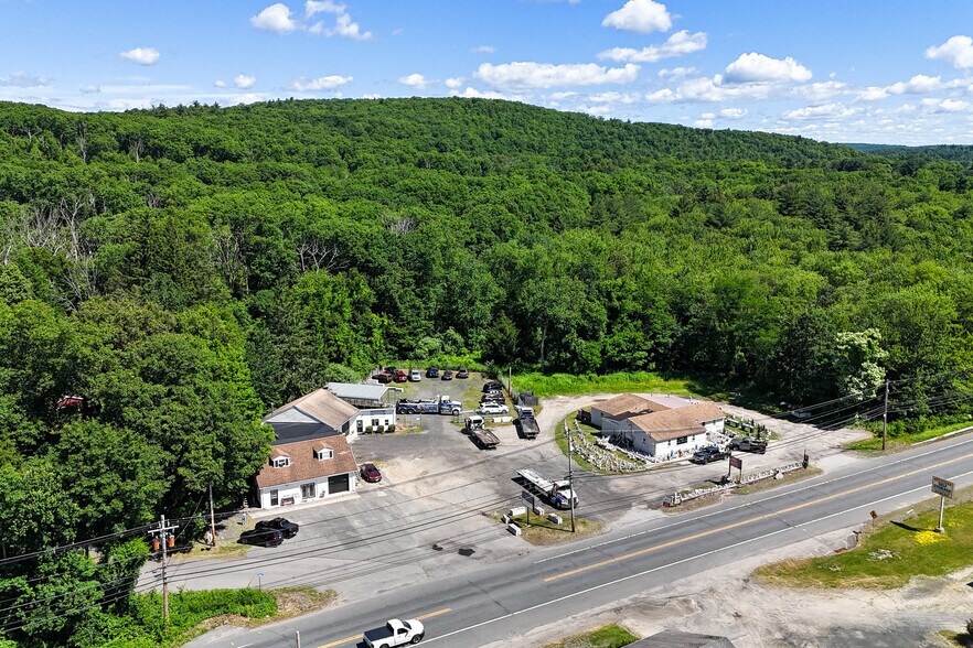 More Photos Of 233 Wilbraham St, Palmer Freestanding For Sale