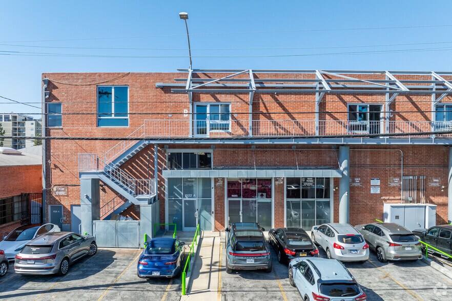 More Photos Of 1524 Cloverfield Blvd, Santa Monica Loft Creative Space For Lease