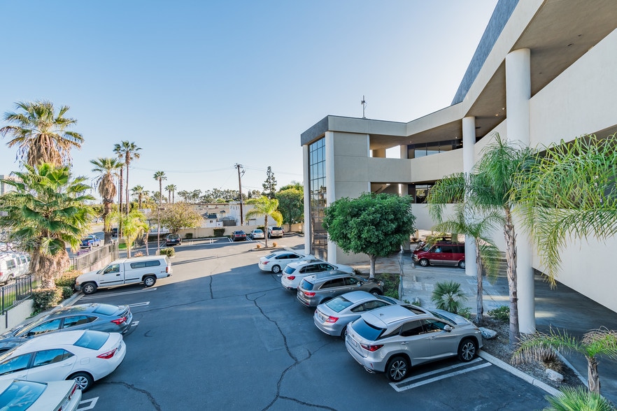 More Photos Of 12828 Harbor Blvd, Garden Grove Medical For Lease