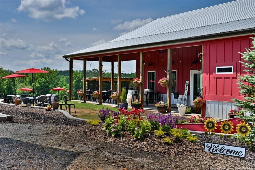 More Photos Of 119 Inland Dr, Talking Rock Winery Vineyard For Sale