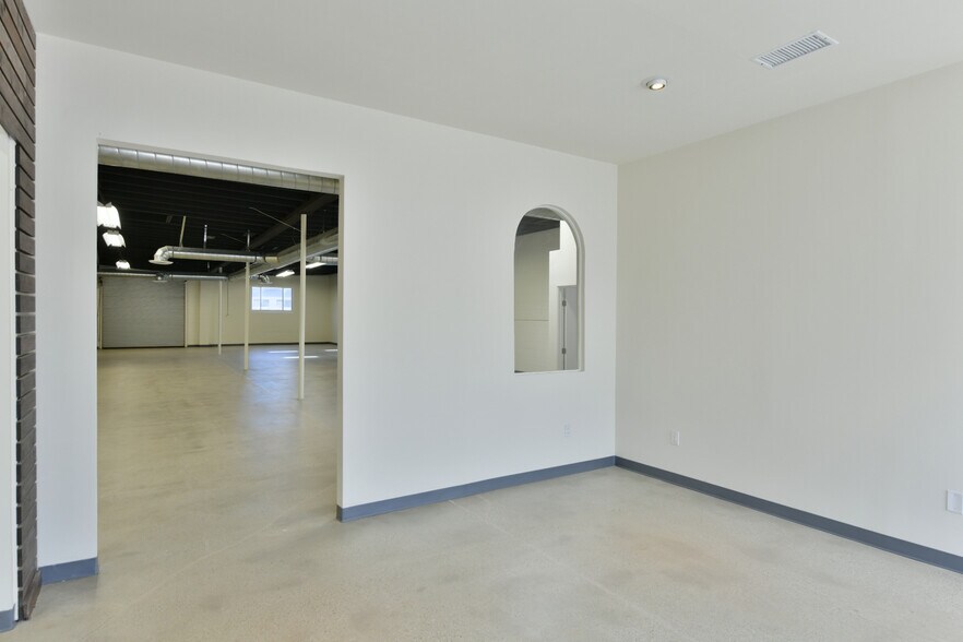 More Photos Of 115 Sheldon St, El Segundo Warehouse For Lease
